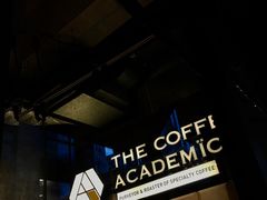 门面-The Coffee Academïcs(铜锣湾店)