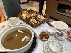 -原林野山菌火锅·炒菌(关上野生菌一条街店)