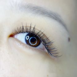 -花岐款式专研健康美甲沙龙