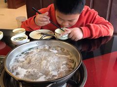 -老石黑山羊毛驴肉火锅(金凯广场店)