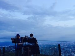 -草山夜未眠景观餐厅