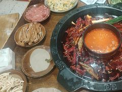 -黄潇洒老火锅(九眼桥宏济巷店)