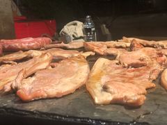 -原住民美食石板烤肉山猪肉