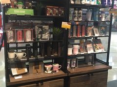 零售区-星巴克(宝山万达店)