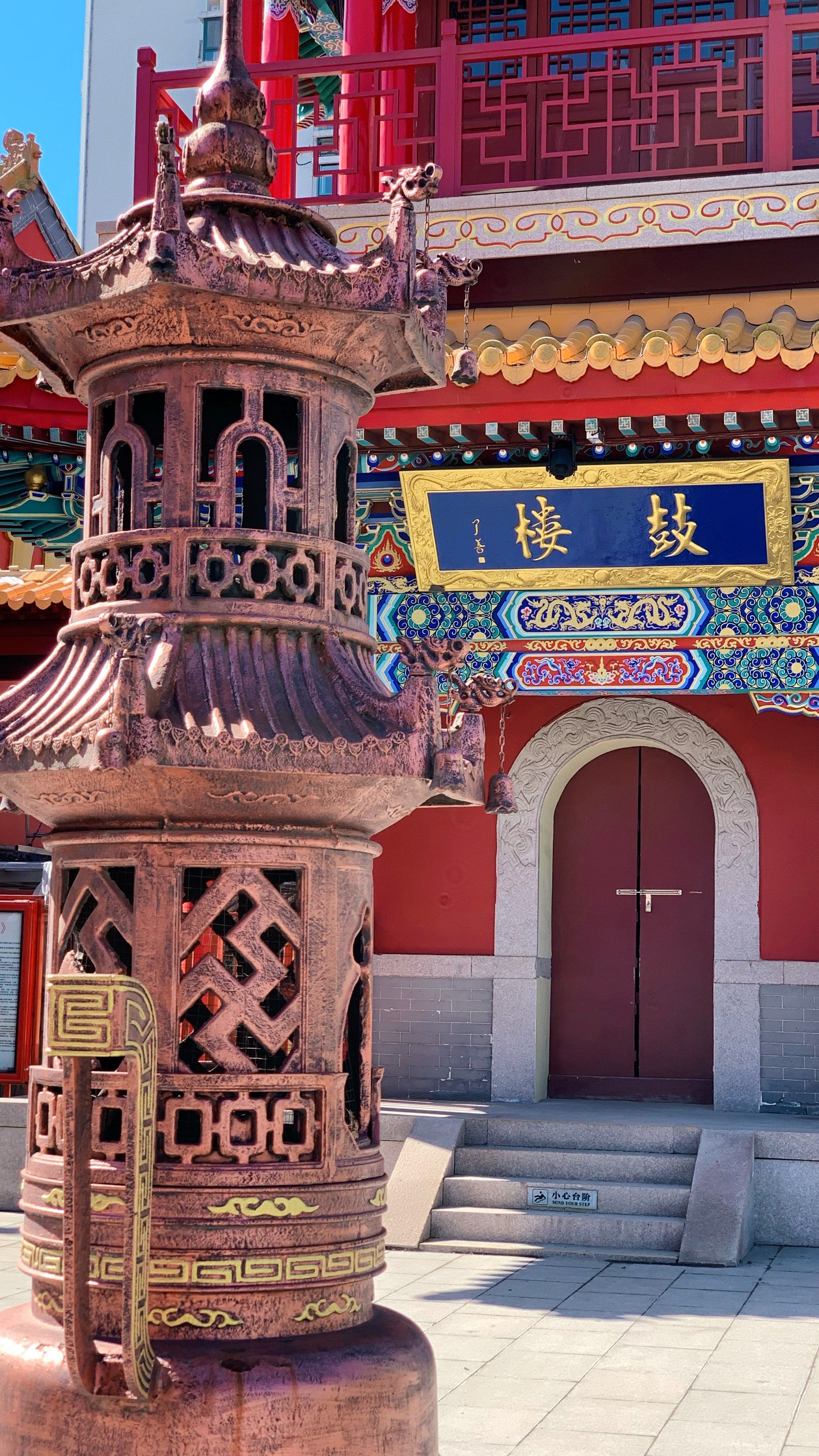 福州北路的于姑庵改名观音寺以后
每每修葺 越发金碧辉煌

现在