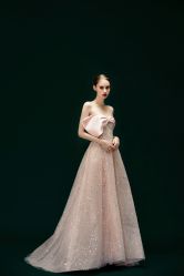 点击看大图 -拉瑞娜LaReine婚纱礼服高级定制