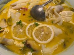 豆腐花酸菜鱼-麻六记(凤凰汇店)