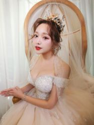 -艾米丽婚纱礼服