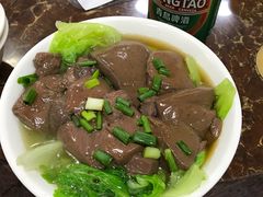 鸭血配生菜-陈光记烧腊店(罗保博士街店)