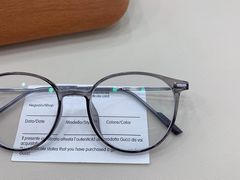 -美式眼镜·授权蔡司.依视路.尼康.豪雅.明月(人民广场店)