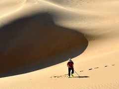 -亿利库布其七星湖沙漠生态旅游区