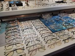 -宏宇眼镜蔡司依视路折扣店(兆佳眼镜城店)