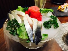 青鱼刺身-嗨寿司 无国界料理