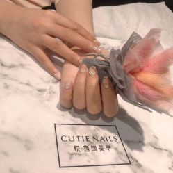 -悦指间美甲美睫