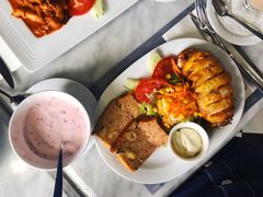 澳葡式午餐肉配芝士腌肉焗薯-安德鲁饼店(总店)