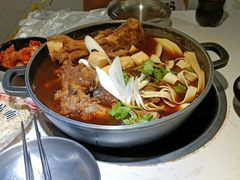 -运气牛自助酱大骨火锅(南京东路店)