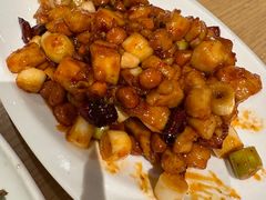 -渝信川菜 · 川味家常菜(财富购物中心店)