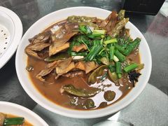 炖黄鱼-日丰园海肠水饺·老字号大连海鲜(小平岛总店)