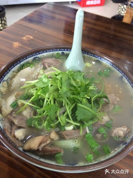 李记正宗淮南黄牛汤·龙虾牛杂汤图片 - 第1张