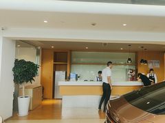 -上海和裕一汽丰田4S店(七宝店)