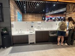 -胖东来生活广场(健康路店)