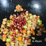 夏季川菜必备的香辣宫保鸡丁