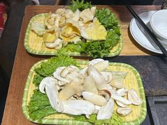 -有一锅·野生菌黑山羊腊排骨火锅(古城北门店)