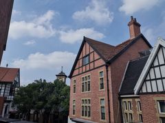 -钟书阁(松江泰晤士小镇店)