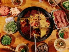 -岗上渣渣老火锅(两路口店)