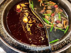 菌汤鸳鸯锅-唇辣号重庆老火锅(亦庄店)