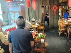 -野山舂·贵州现舂酸汤牛肉(鸿通城店)