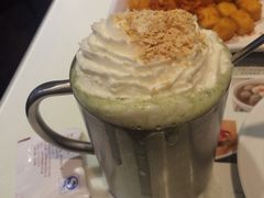 -新大咀港式茶餐厅(宝山万达店)