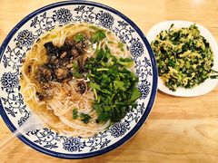 临沧土鸡米线-华中科技大学百景园(三楼酒店)