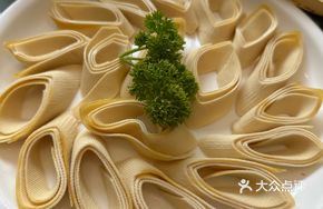 Hundred Flowers Tofu Roll