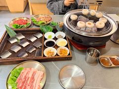 -围炉肉舍•炭烤活鳗•丹东海鲜烤肉(步行街店)