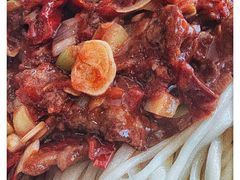 -歹歹的加个面过油肉拌面