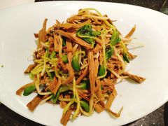 黑豆苗拌腐竹-春来和(汉城南路店)