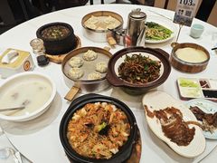 -梅利汴京烤鸭•开封豫菜地标店(东大街店)