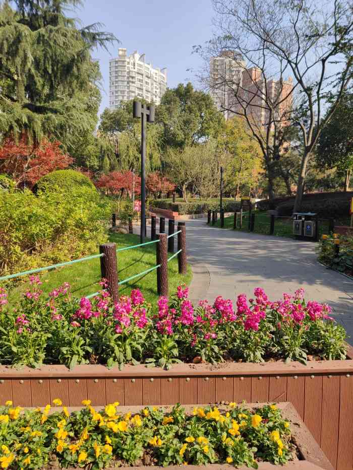 四川北路公园-"一直经过四川路,从没注意这里竟然还有个不.