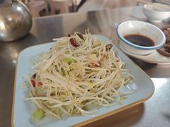炒豆芽-佰运猪蹄(高陵店)
