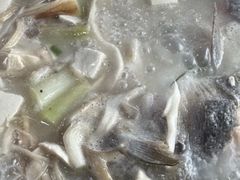 -土砂锅生态山庄·非遗砂锅雅鱼