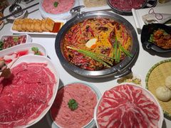 -茅草房·河畔园林火锅