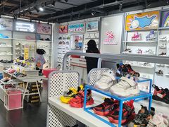 -云柏鞋业(十里堡店)