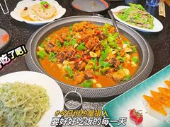 -侯志伟老街炒鸡(广济街店)