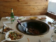 -三江鱼东北特色铁锅炖(骆驼店)
