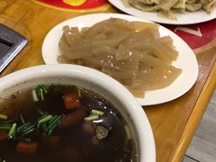 酸菜汤-榕江牛瘪牛肉火锅