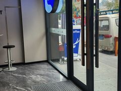 -瑞幸咖啡(田贝地铁站D出入口店)