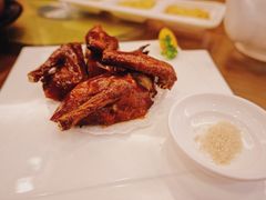 脆皮烧乳鸽-富豪酒家(正大广场店)