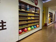 -m豆巧克力世界(上海世茂广场店)