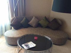 -上海滴水湖皇冠假日酒店